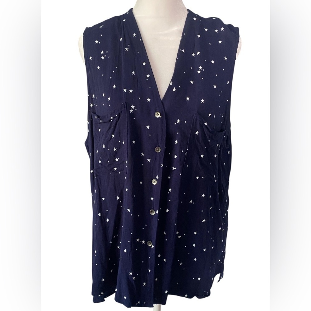 Rock& Republic button down shirt star design size M